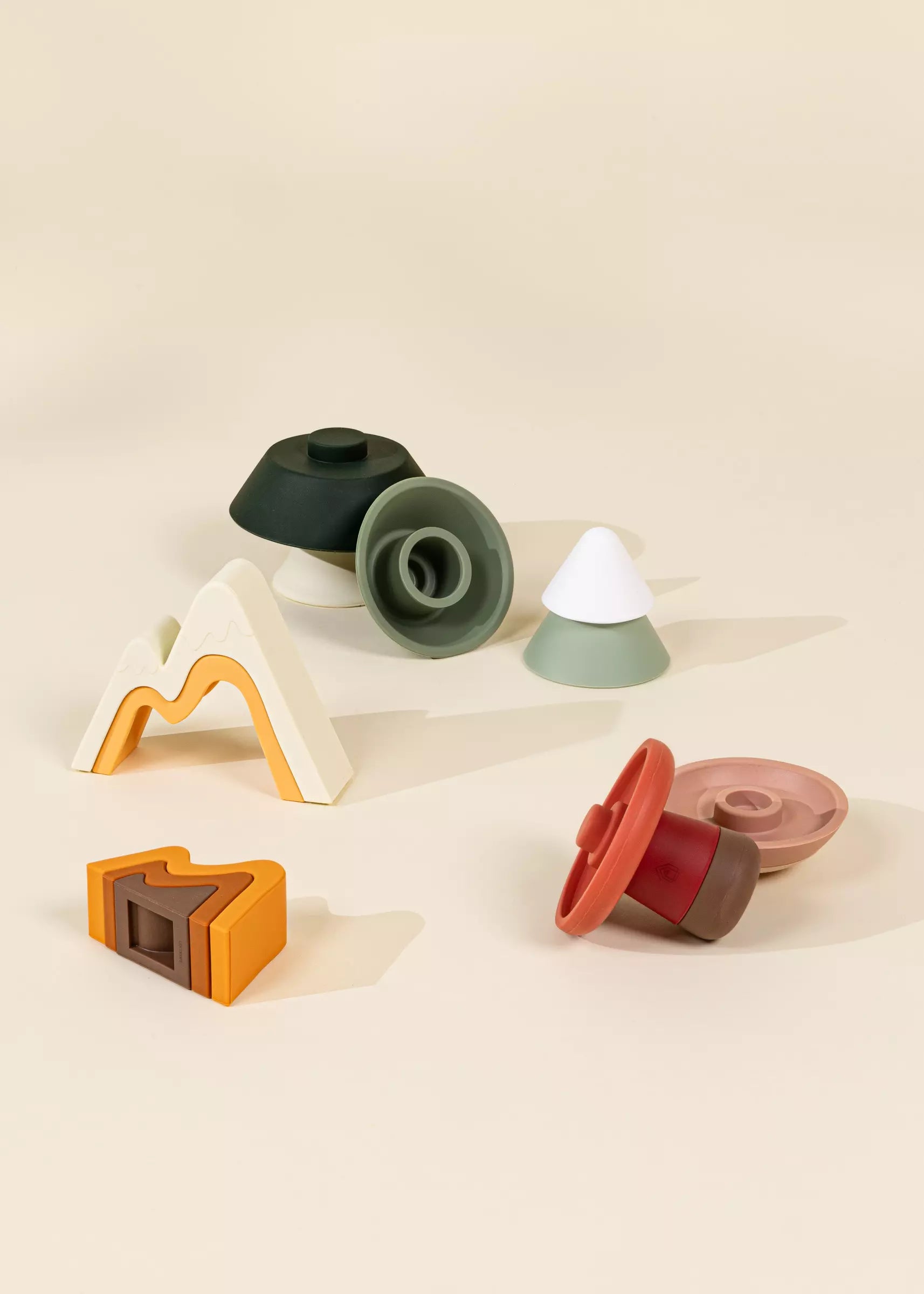 COCO VILLAGE Silicone Stackable Forest Set (16 pcs)