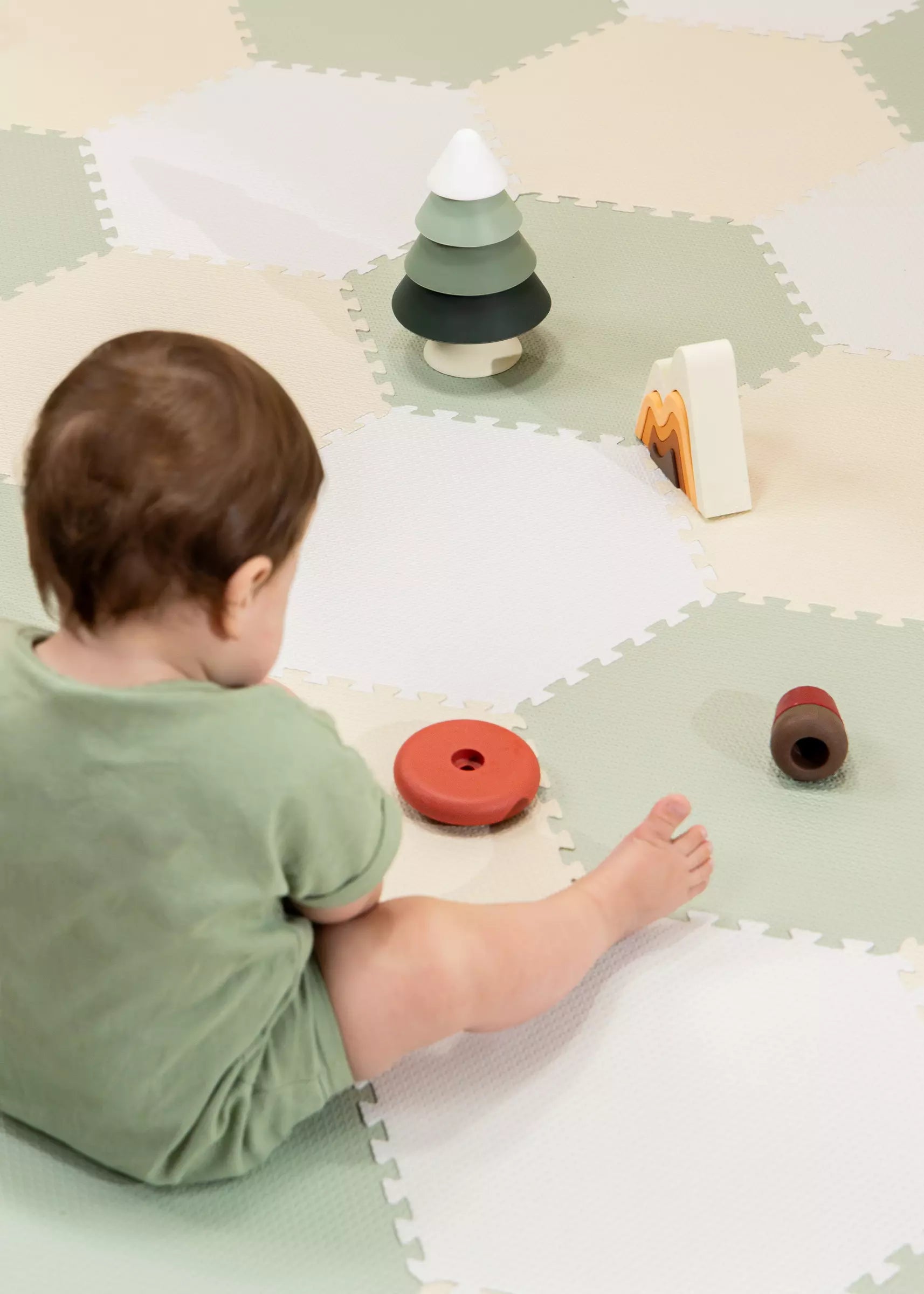 COCO VILLAGE Silicone Stackable Forest Set (16 pcs)