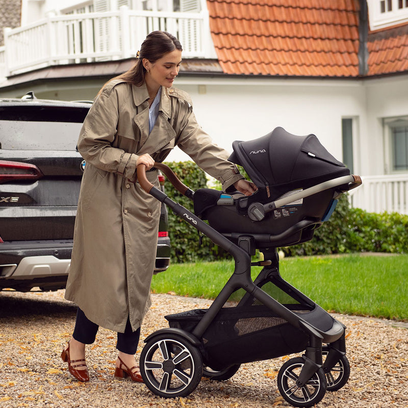 Nuna Demi next + PIPA urbn Travel System