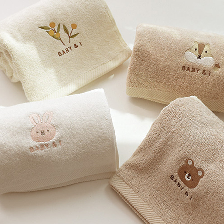 https://queensbaby.com/cdn/shop/products/SoftBambooBathTowel-01_1024x1024.jpg?v=1657903220