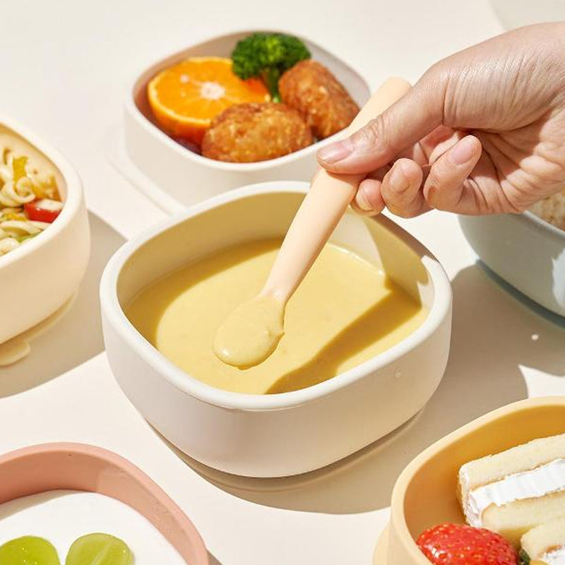 Moyuum Silicone Suction Bowl with Lid